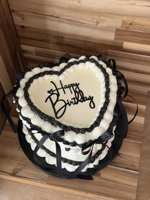 Custom cake handcrafted by Marta's Cakes in Jackson, New Jersey