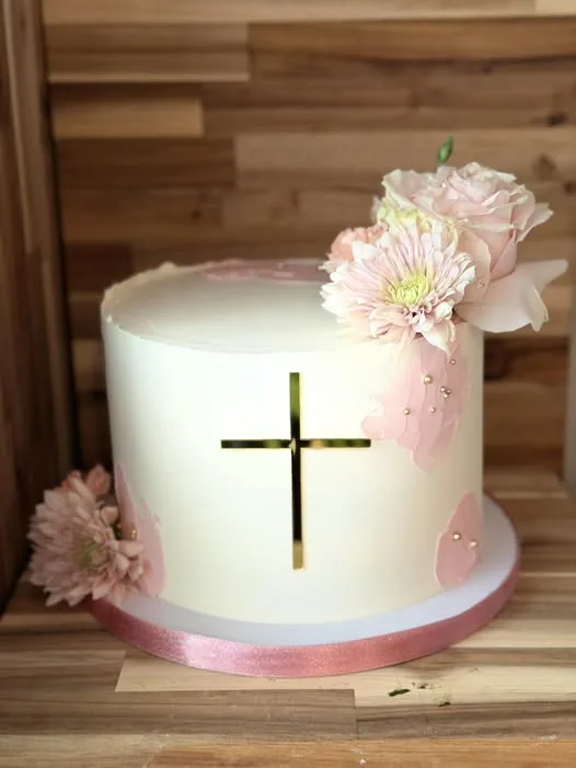 Custom cake handcrafted by Marta's Cakes in Jackson, New Jersey