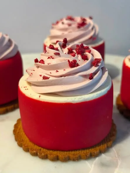 Custom cake handcrafted by Marta's Cakes in Jackson, New Jersey