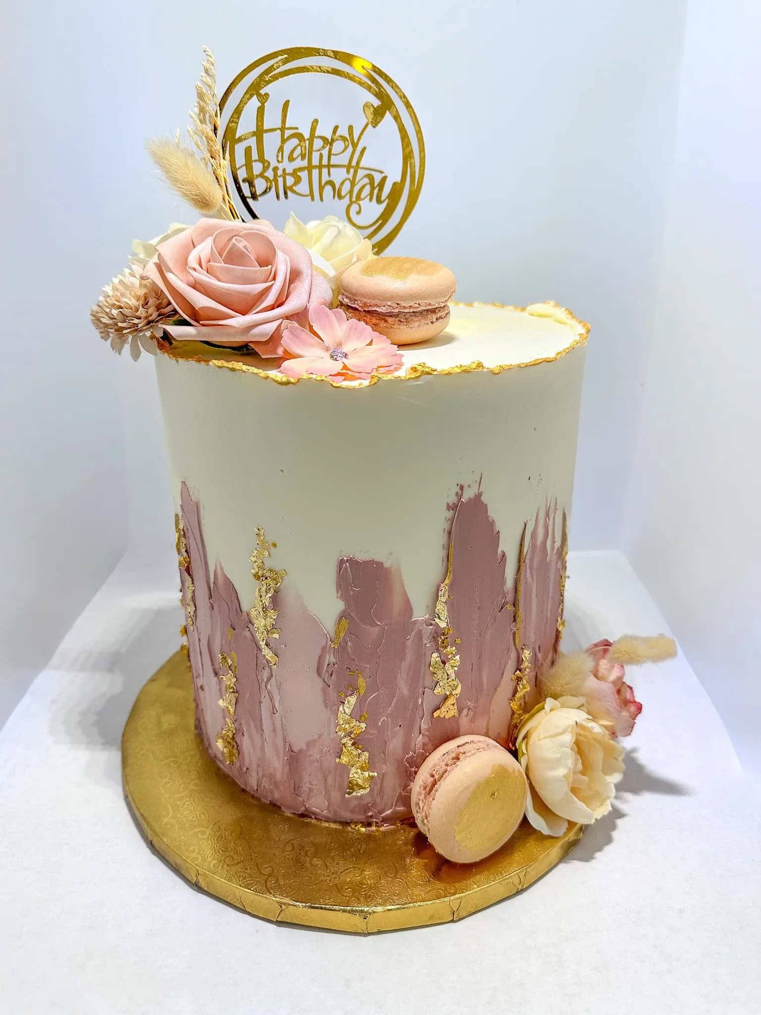 Custom cake handcrafted by Marta's Cakes in Jackson, New Jersey