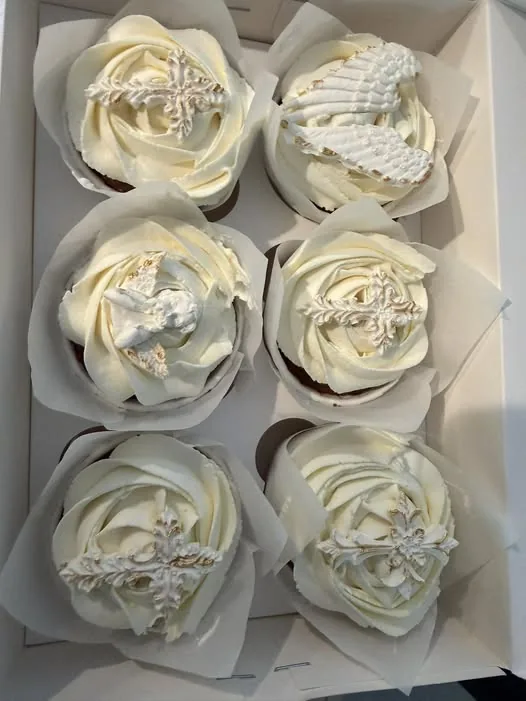 Custom cake handcrafted by Marta's Cakes in Jackson, New Jersey